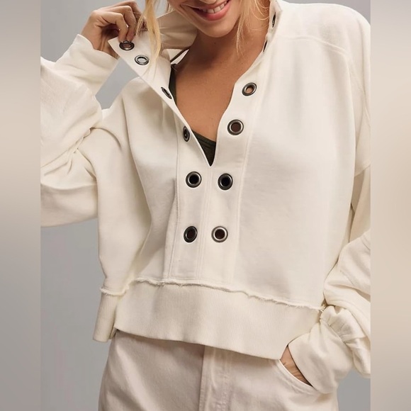 New Deep V Neck Popover Top Long Sleeve Crop Casual Pullover Metal Eyelet Front - Picture 4 of 11